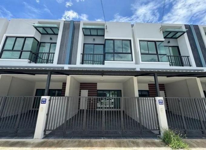 ขายบ้านลาปตีย์ -อมตะนคร